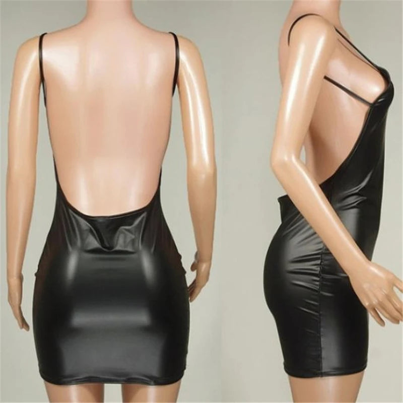 The Noire Étreinte Dress