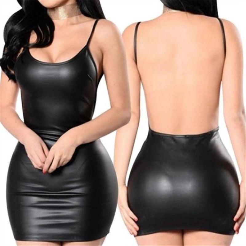 The Noire Étreinte Dress