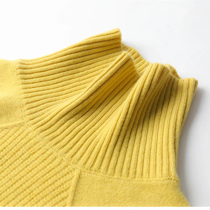 Lunaria Cashmere Turtleneck