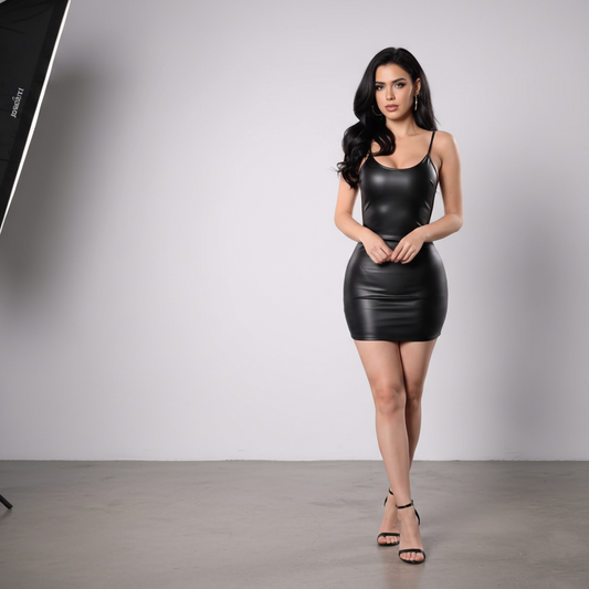 The Noire Étreinte Dress